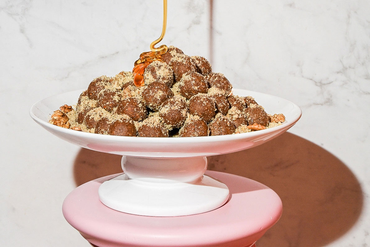 Wild Greek Christmas Honey Balls – Melomakarona