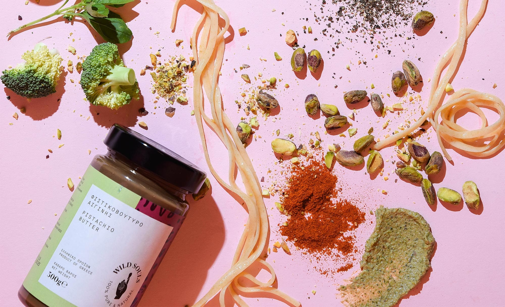 Pesto me ena fili (greek&wild pun)