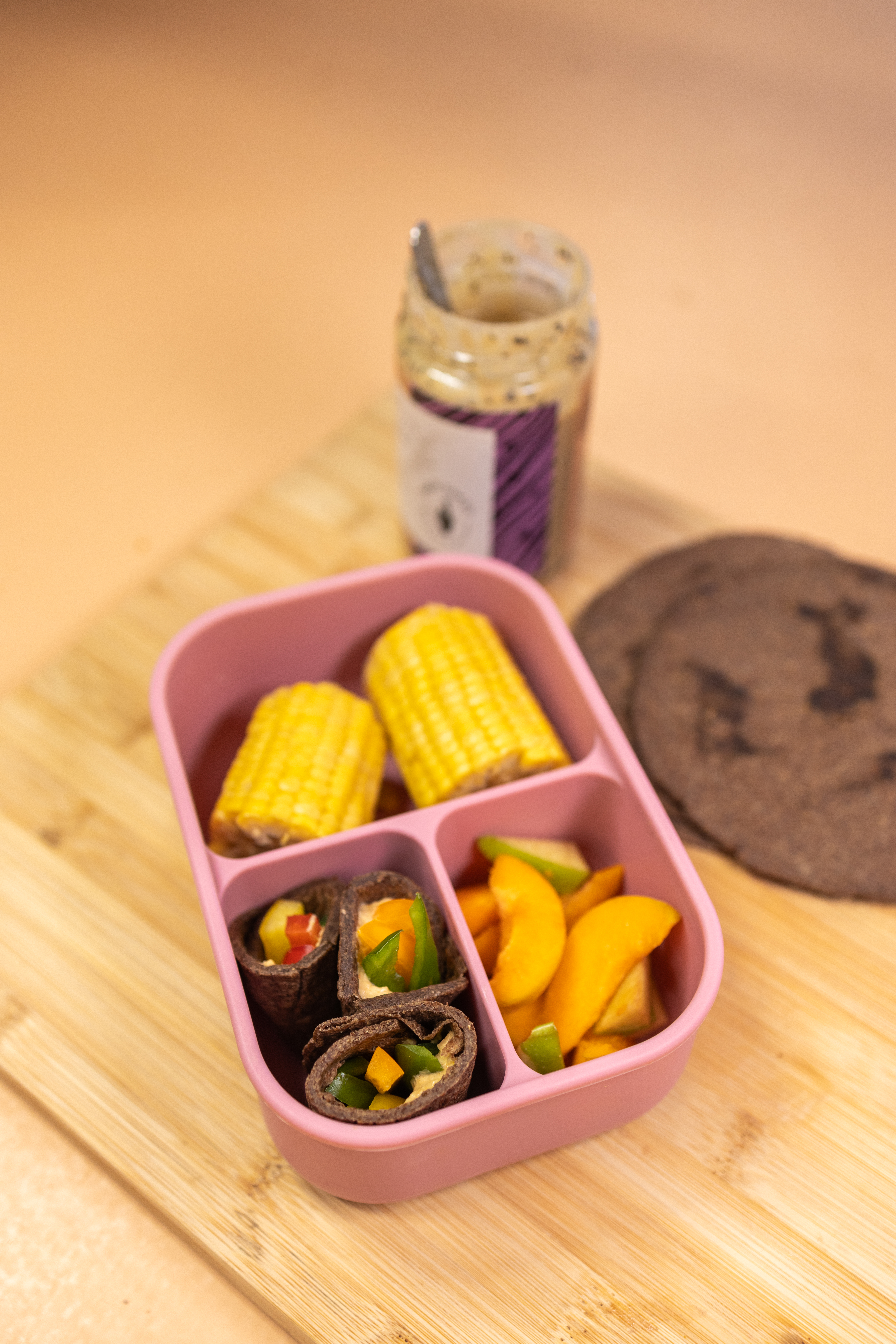 Flatbread λιναρόσπορου με Ταχίνι Τσία