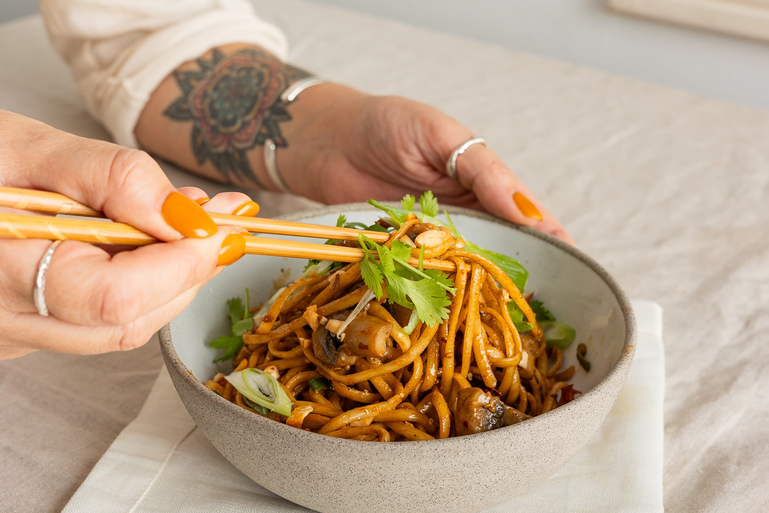 Chili noodles με Αμυγδαλοβούτυρο