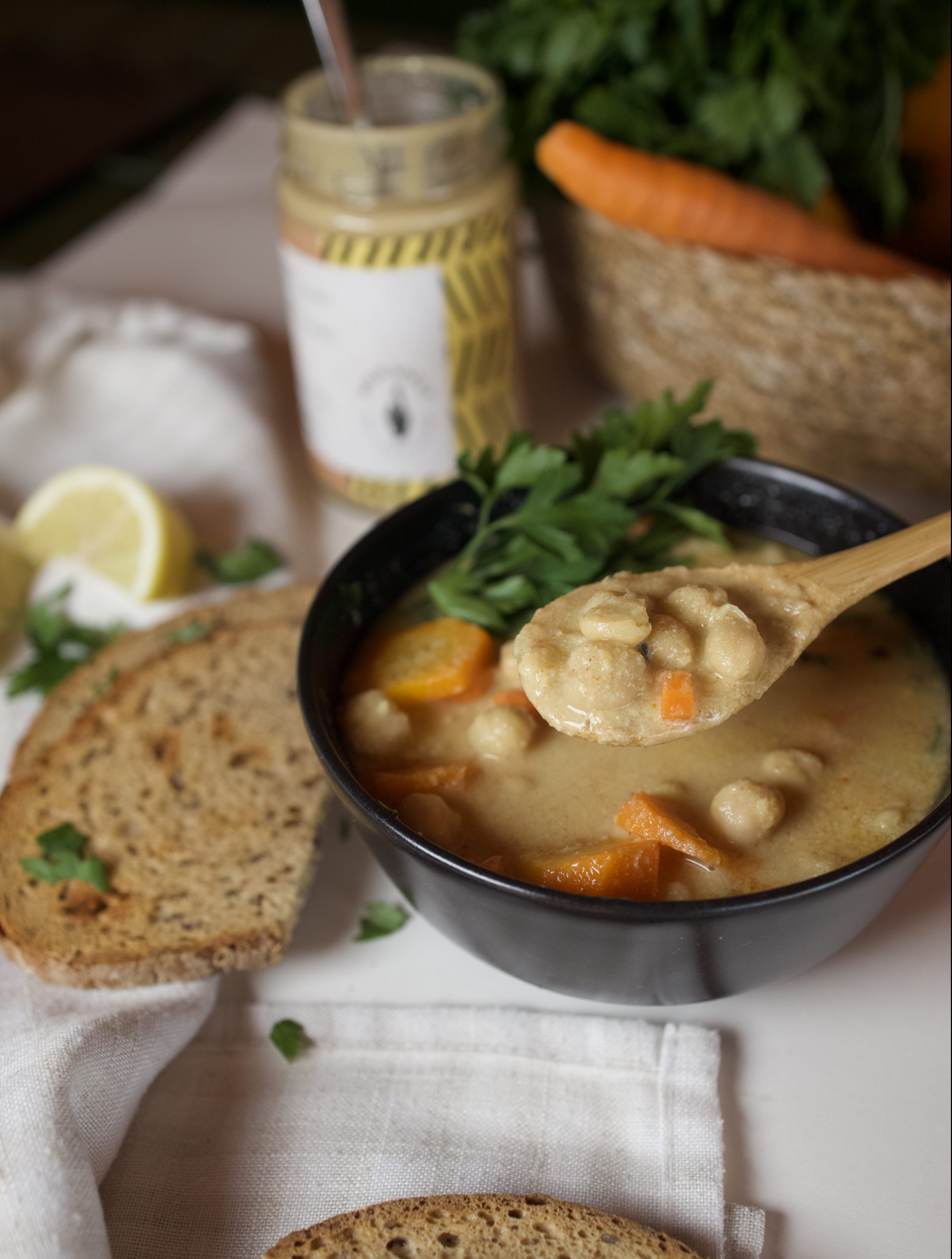 Ρεβίθια με Wild Tαχινολέμονο