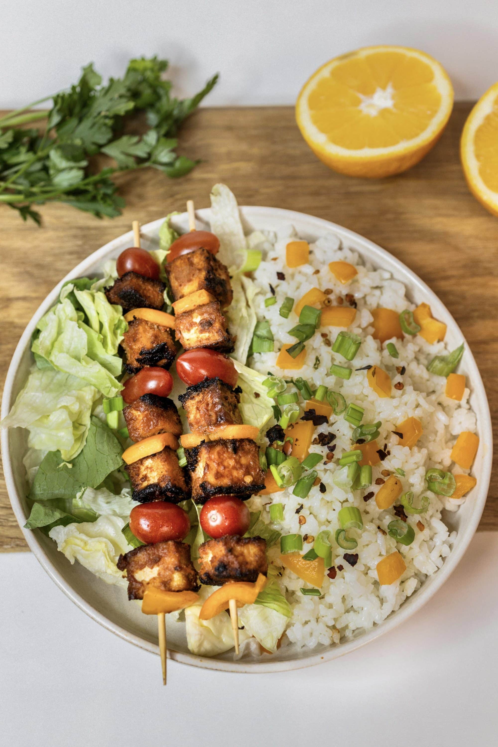 Μαριναρισμένο Τόφου με Ταχίνι σε Sticks